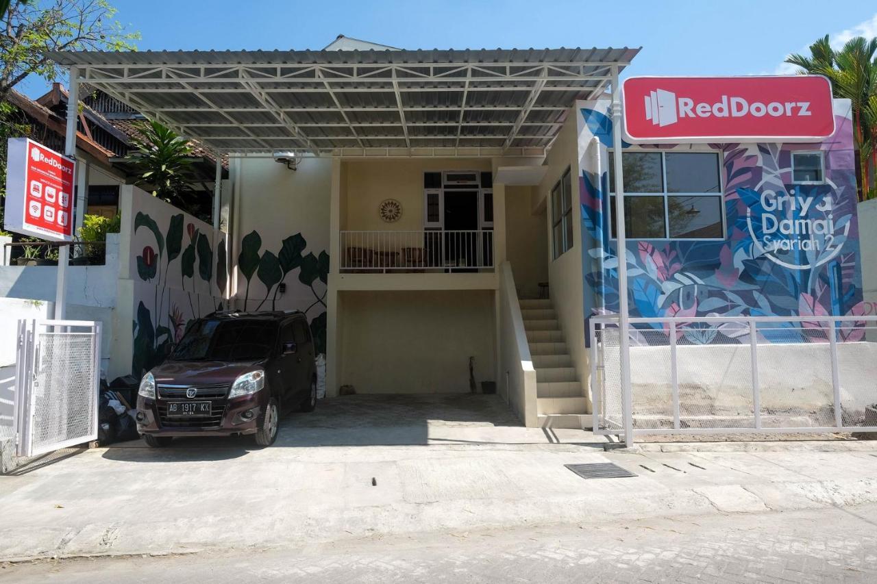 Reddoorz Syariah Near Universitas Mercu Buana Kampus 2 Yogyakarta Kejayan Luaran gambar